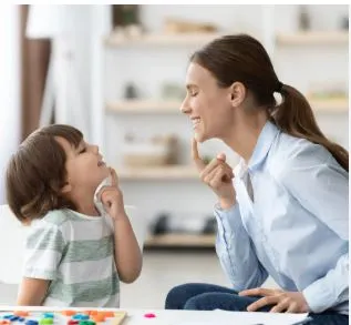 اخصائي تخاطب للاطفال