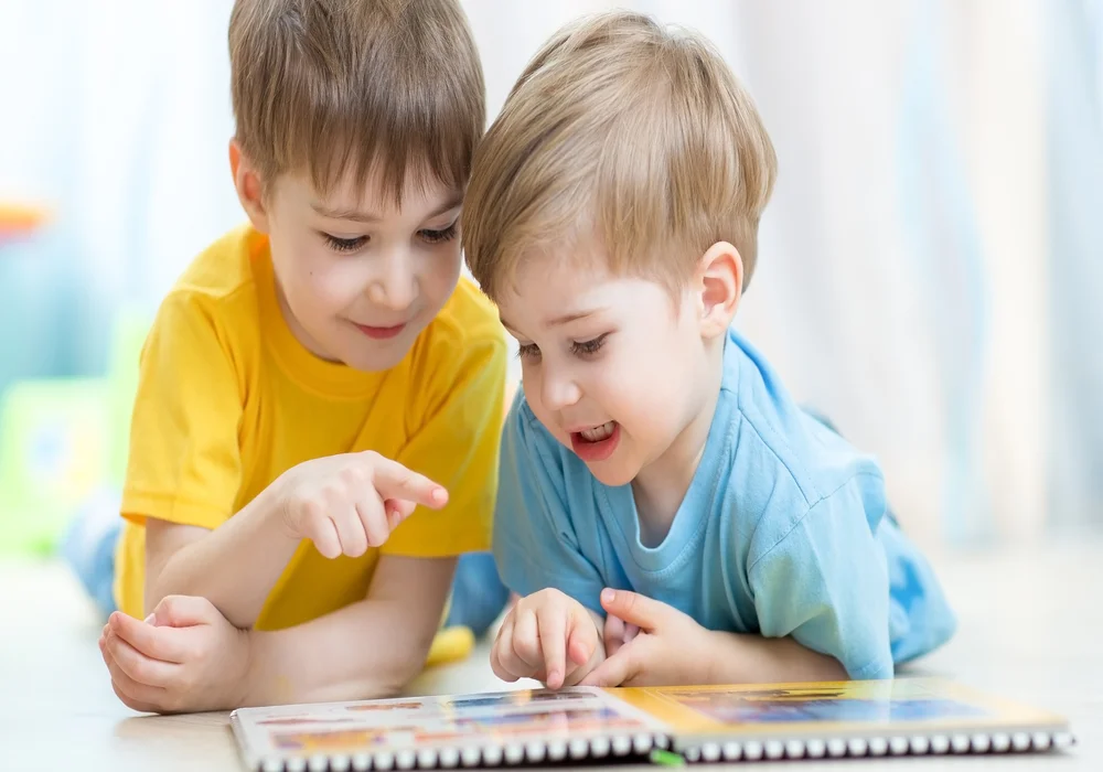 متى يبدأ الطفل في الكلام